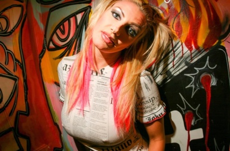 Brittany Andrews kunstmodell bilder